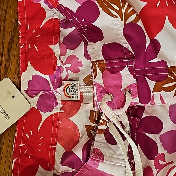 Aloha ladie's boardshort size small (multi-colored) NWT - Picture 3 of 7